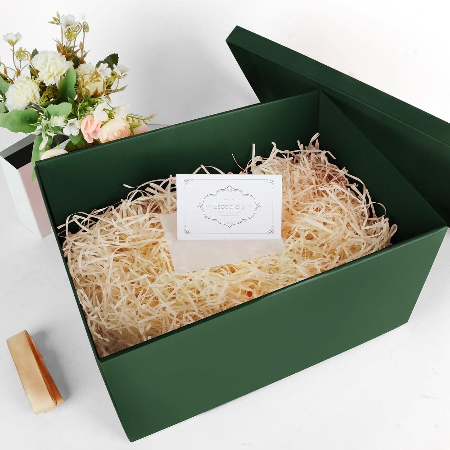 Large Green Gift Box with Lid, Ribbon, Tissue Paper & Greeting Card – 38 x 28 x 19cm